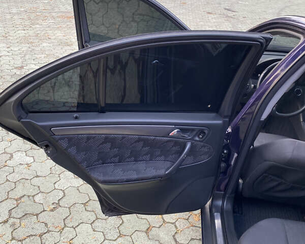 Фиолетовый Мерседес Ц-Класс, объемом двигателя 2.15 л и пробегом 213 тыс. км за 5700 $, фото 8 на Automoto.ua