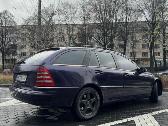 Фиолетовый Мерседес Ц-Класс, объемом двигателя 2.7 л и пробегом 290 тыс. км за 4600 $, фото 8 на Automoto.ua