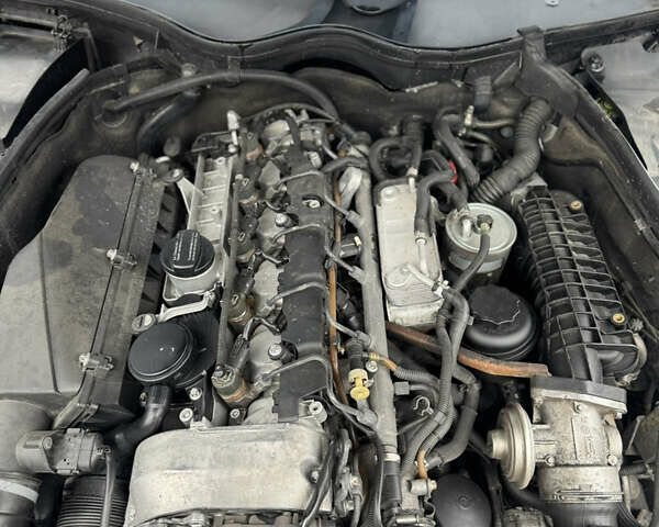 Фиолетовый Мерседес Ц-Класс, объемом двигателя 2.7 л и пробегом 320 тыс. км за 4600 $, фото 27 на Automoto.ua