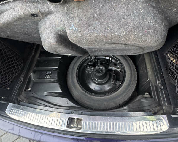 Фиолетовый Мерседес Ц-Класс, объемом двигателя 2.7 л и пробегом 320 тыс. км за 4600 $, фото 24 на Automoto.ua