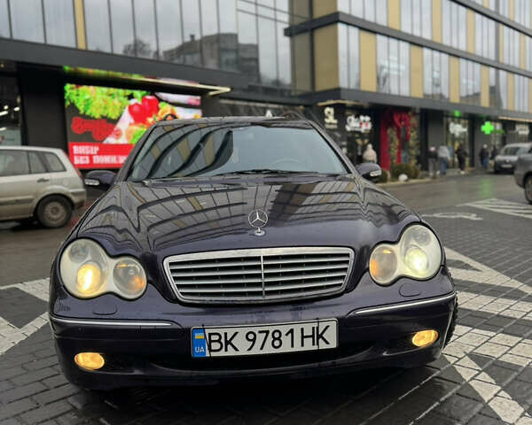 Фиолетовый Мерседес Ц-Класс, объемом двигателя 2.7 л и пробегом 320 тыс. км за 4600 $, фото 5 на Automoto.ua