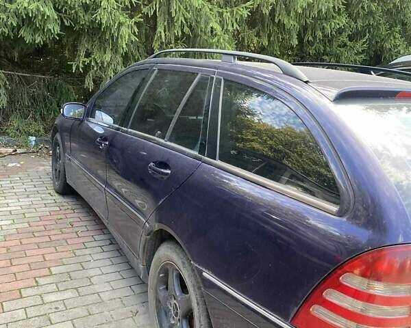 Фиолетовый Мерседес Ц-Класс, объемом двигателя 2.69 л и пробегом 360 тыс. км за 4500 $, фото 2 на Automoto.ua