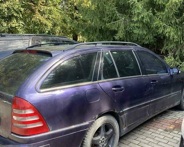 Фиолетовый Мерседес Ц-Класс, объемом двигателя 2.69 л и пробегом 360 тыс. км за 4500 $, фото 1 на Automoto.ua