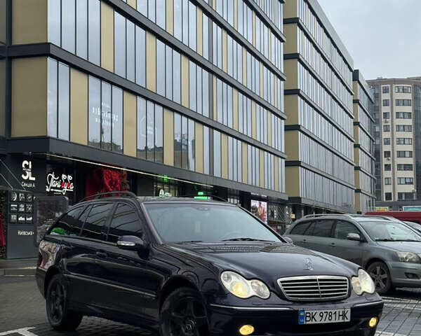 Фиолетовый Мерседес Ц-Класс, объемом двигателя 2.7 л и пробегом 320 тыс. км за 4600 $, фото 4 на Automoto.ua