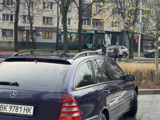 Фиолетовый Мерседес Ц-Класс, объемом двигателя 2.7 л и пробегом 290 тыс. км за 4600 $, фото 17 на Automoto.ua