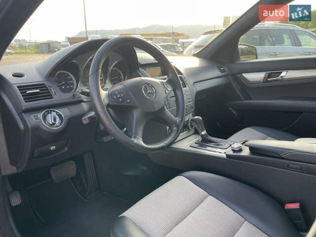 Коричневий Мерседес Ц-Клас, об'ємом двигуна 2.1 л та пробігом 242 тис. км за 10999 $, фото 6 на Automoto.ua