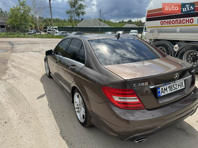 Коричневий Мерседес Ц-Клас, об'ємом двигуна 3.5 л та пробігом 157 тис. км за 14200 $, фото 3 на Automoto.ua