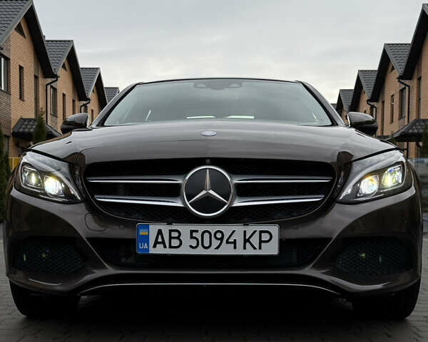 Коричневый Мерседес Ц-Класс, объемом двигателя 1.99 л и пробегом 165 тыс. км за 25700 $, фото 5 на Automoto.ua