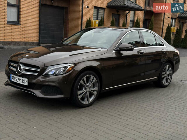 Коричневый Мерседес Ц-Класс, объемом двигателя 1.99 л и пробегом 165 тыс. км за 25700 $, фото 1 на Automoto.ua
