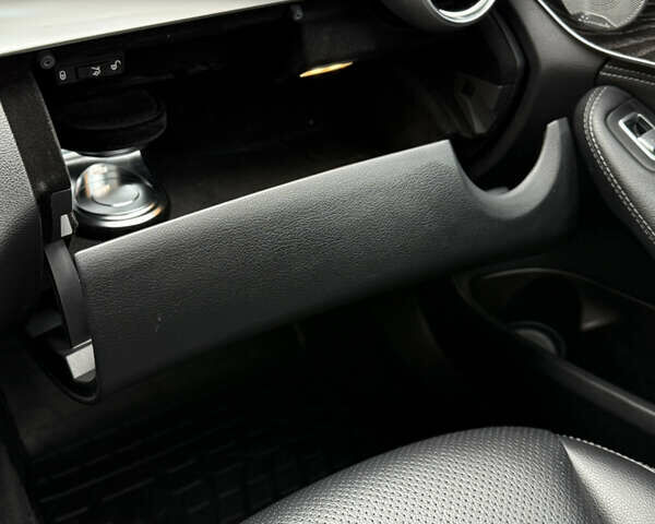 Коричневый Мерседес Ц-Класс, объемом двигателя 1.99 л и пробегом 165 тыс. км за 25700 $, фото 40 на Automoto.ua