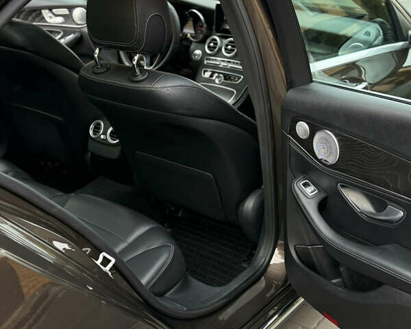 Коричневый Мерседес Ц-Класс, объемом двигателя 1.99 л и пробегом 165 тыс. км за 25700 $, фото 29 на Automoto.ua