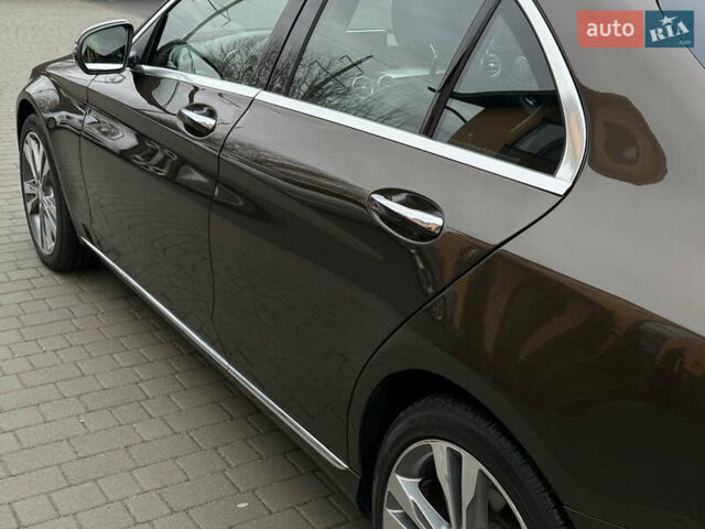 Коричневый Мерседес Ц-Класс, объемом двигателя 1.99 л и пробегом 165 тыс. км за 25700 $, фото 15 на Automoto.ua