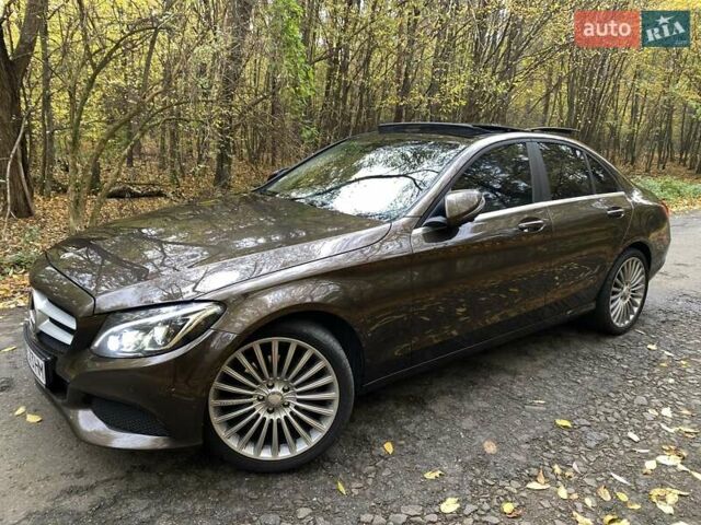 Коричневый Мерседес Ц-Класс, объемом двигателя 2.2 л и пробегом 180 тыс. км за 27300 $, фото 21 на Automoto.ua