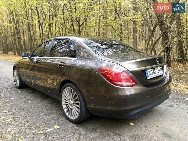 Коричневий Мерседес Ц-Клас, об'ємом двигуна 2.2 л та пробігом 180 тис. км за 27300 $, фото 4 на Automoto.ua