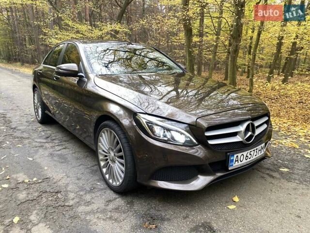 Коричневий Мерседес Ц-Клас, об'ємом двигуна 2.2 л та пробігом 180 тис. км за 27300 $, фото 1 на Automoto.ua
