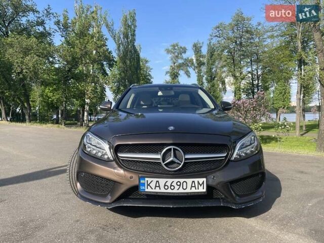 Коричневий Мерседес Ц-Клас, об'ємом двигуна 2.14 л та пробігом 249 тис. км за 19400 $, фото 8 на Automoto.ua