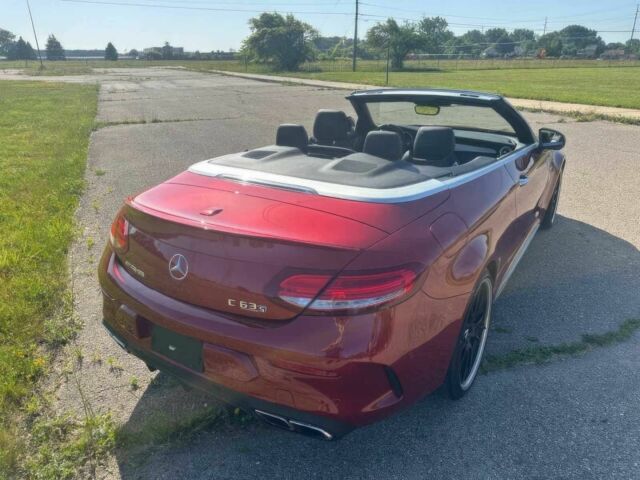 Красный Мерседес Ц-Класс, объемом двигателя 4 л и пробегом 40 тыс. км за 11000 $, фото 3 на Automoto.ua