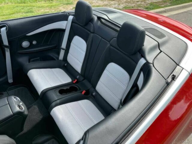 Красный Мерседес Ц-Класс, объемом двигателя 4 л и пробегом 40 тыс. км за 11000 $, фото 9 на Automoto.ua