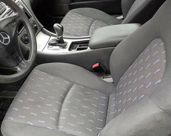 Красный Мерседес Ц-Класс, объемом двигателя 2.15 л и пробегом 304 тыс. км за 3000 $, фото 8 на Automoto.ua