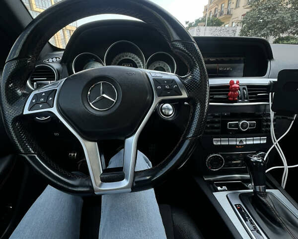 Червоний Мерседес Ц-Клас, об'ємом двигуна 1.8 л та пробігом 160 тис. км за 13500 $, фото 7 на Automoto.ua