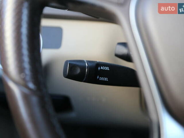 Мерседес Ц-Класс 2014 в Киеве на Automoto.ua Красный Мерседес Ц-Класс, объемом двигателя 1.8 л и пробегом 192 тыс. км за 12000 $, фото 16 на Automoto.ua