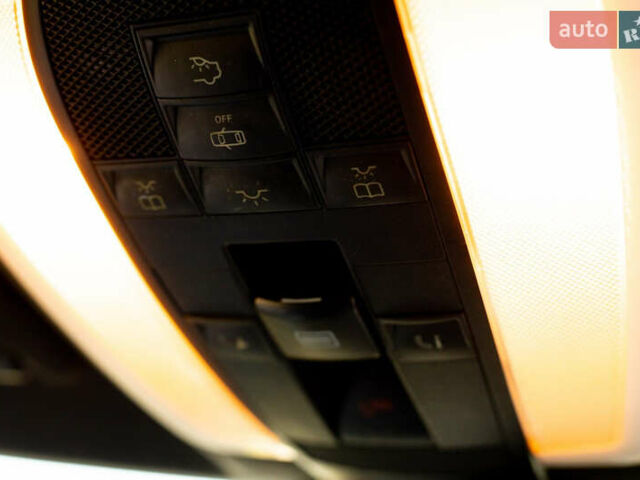 Красный Мерседес Ц-Класс, объемом двигателя 1.8 л и пробегом 257 тыс. км за 11500 $, фото 20 на Automoto.ua