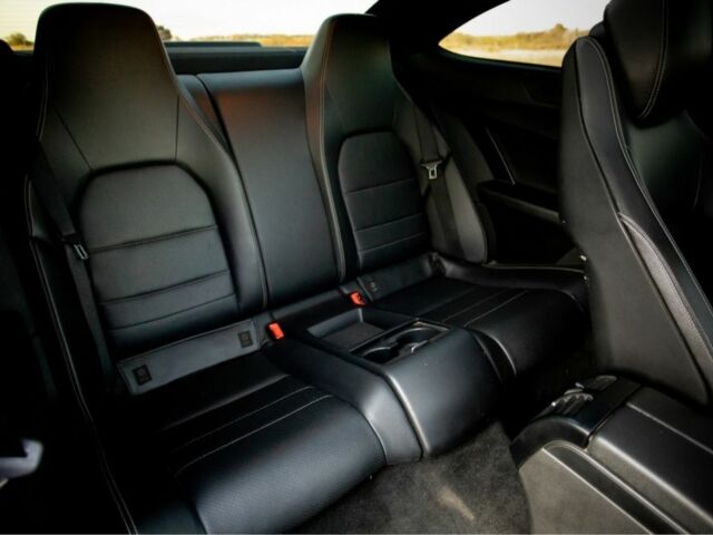 Червоний Мерседес Ц-Клас, об'ємом двигуна 1.8 л та пробігом 256 тис. км за 11500 $, фото 21 на Automoto.ua