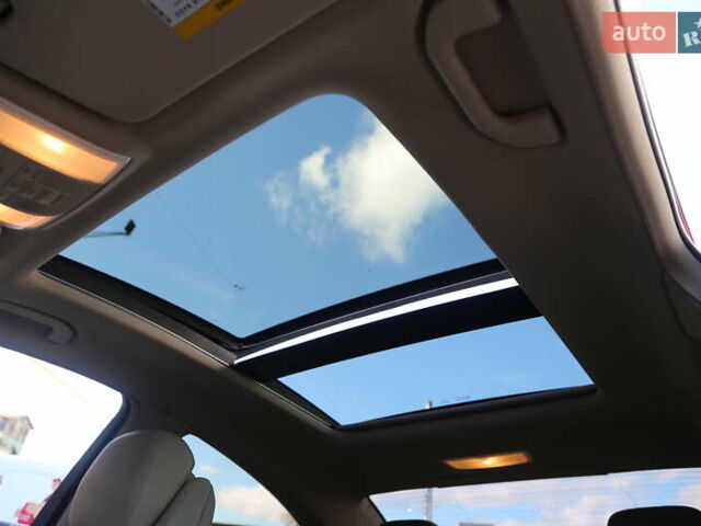 Мерседес Ц-Класс 2014 в Киеве на Automoto.ua Красный Мерседес Ц-Класс, объемом двигателя 1.8 л и пробегом 192 тыс. км за 12000 $, фото 24 на Automoto.ua