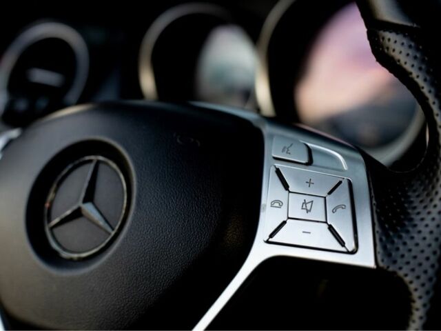 Червоний Мерседес Ц-Клас, об'ємом двигуна 1.8 л та пробігом 256 тис. км за 11500 $, фото 16 на Automoto.ua