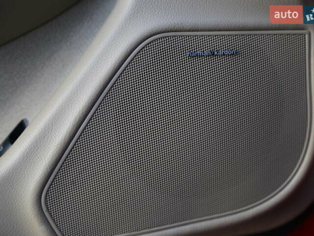 Мерседес Ц-Класс 2014 в Киеве на Automoto.ua Красный Мерседес Ц-Класс, объемом двигателя 1.8 л и пробегом 192 тыс. км за 12000 $, фото 21 на Automoto.ua