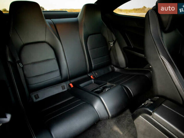 Красный Мерседес Ц-Класс, объемом двигателя 1.8 л и пробегом 257 тыс. км за 11500 $, фото 16 на Automoto.ua