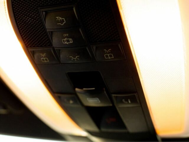 Червоний Мерседес Ц-Клас, об'ємом двигуна 1.8 л та пробігом 256 тис. км за 11500 $, фото 23 на Automoto.ua