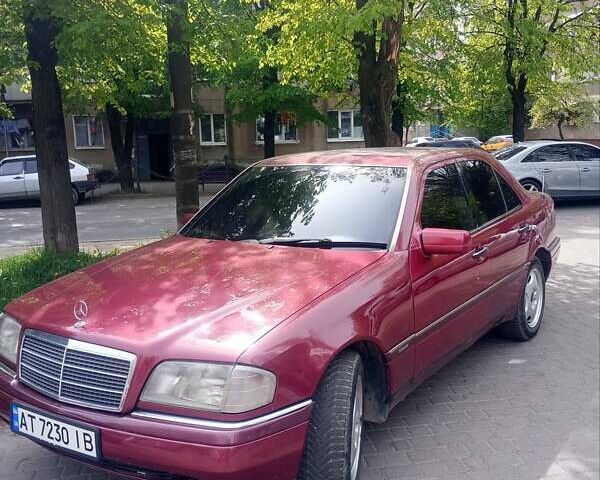 Червоний Мерседес Ц-Клас, об'ємом двигуна 1.8 л та пробігом 340 тис. км за 2000 $, фото 5 на Automoto.ua