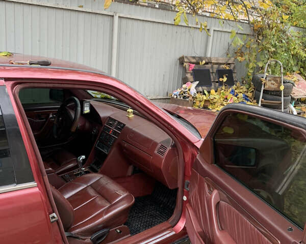 Червоний Мерседес Ц-Клас, об'ємом двигуна 2.5 л та пробігом 100 тис. км за 2700 $, фото 2 на Automoto.ua