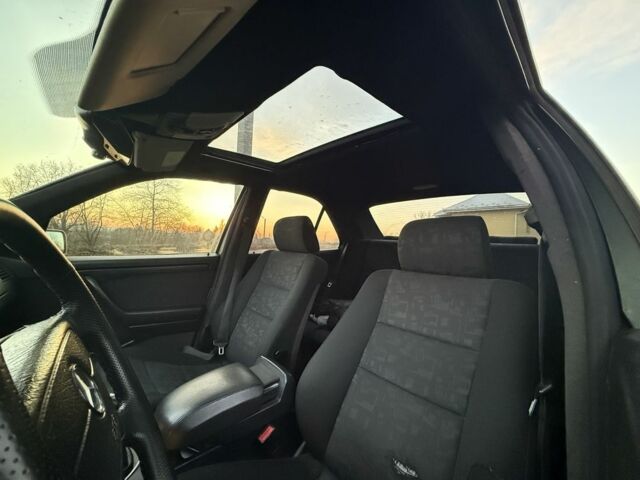 Червоний Мерседес Ц-Клас, об'ємом двигуна 2 л та пробігом 370 тис. км за 2600 $, фото 10 на Automoto.ua