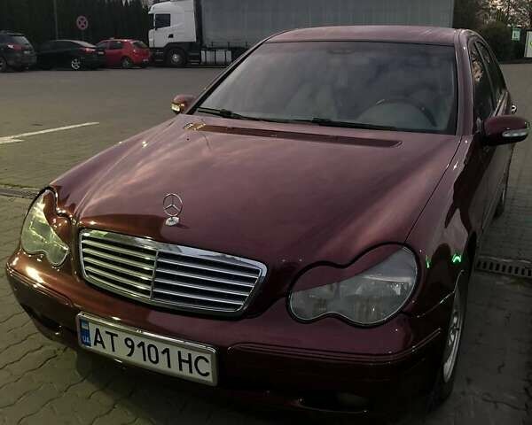 Мерседес Ц-Клас 2000 у Івано-Франківську на Automoto.ua Червоний Мерседес Ц-Клас, об'ємом двигуна 2 л та пробігом 291 тис. км за 4200 $, фото 13 на Automoto.ua