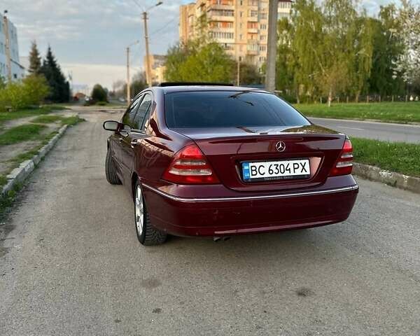 Червоний Мерседес Ц-Клас, об'ємом двигуна 2 л та пробігом 300 тис. км за 4300 $, фото 3 на Automoto.ua