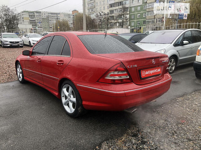 Червоний Мерседес Ц-Клас, об'ємом двигуна 1.8 л та пробігом 300 тис. км за 6600 $, фото 3 на Automoto.ua