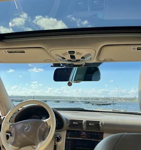 Червоний Мерседес Ц-Клас, об'ємом двигуна 3 л та пробігом 190 тис. км за 8000 $, фото 5 на Automoto.ua