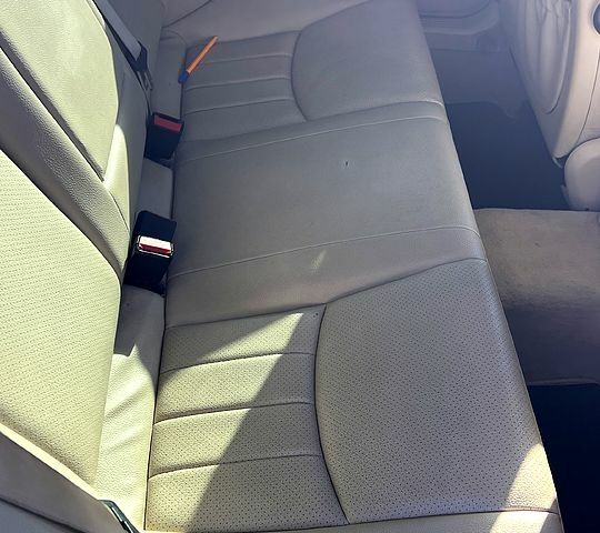 Червоний Мерседес Ц-Клас, об'ємом двигуна 3 л та пробігом 190 тис. км за 8000 $, фото 5 на Automoto.ua