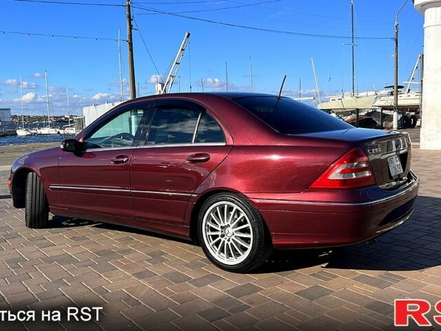 Червоний Мерседес Ц-Клас, об'ємом двигуна 3 л та пробігом 190 тис. км за 8000 $, фото 2 на Automoto.ua