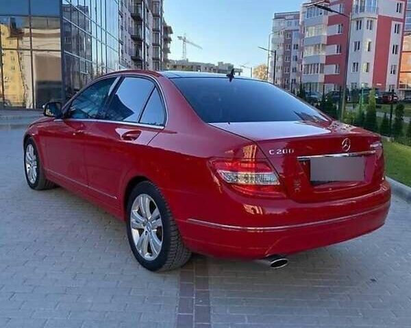 Червоний Мерседес Ц-Клас, об'ємом двигуна 1.8 л та пробігом 230 тис. км за 10000 $, фото 2 на Automoto.ua