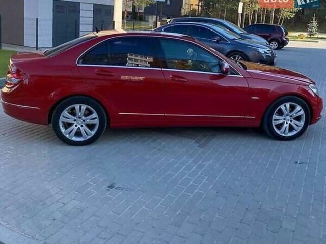 Червоний Мерседес Ц-Клас, об'ємом двигуна 1.8 л та пробігом 230 тис. км за 10000 $, фото 1 на Automoto.ua