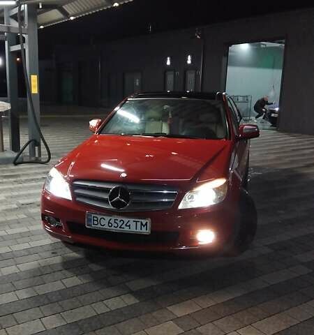 Червоний Мерседес Ц-Клас, об'ємом двигуна 1.8 л та пробігом 230 тис. км за 10000 $, фото 4 на Automoto.ua