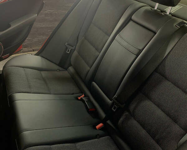 Червоний Мерседес Ц-Клас, об'ємом двигуна 2.1 л та пробігом 263 тис. км за 6360 $, фото 4 на Automoto.ua