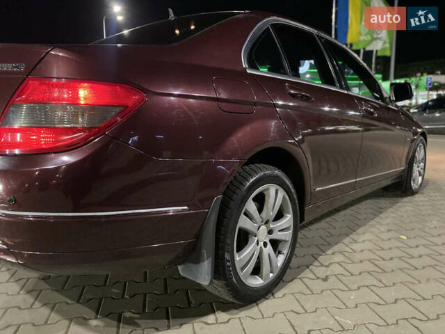 Червоний Мерседес Ц-Клас, об'ємом двигуна 1.8 л та пробігом 193 тис. км за 6999 $, фото 10 на Automoto.ua
