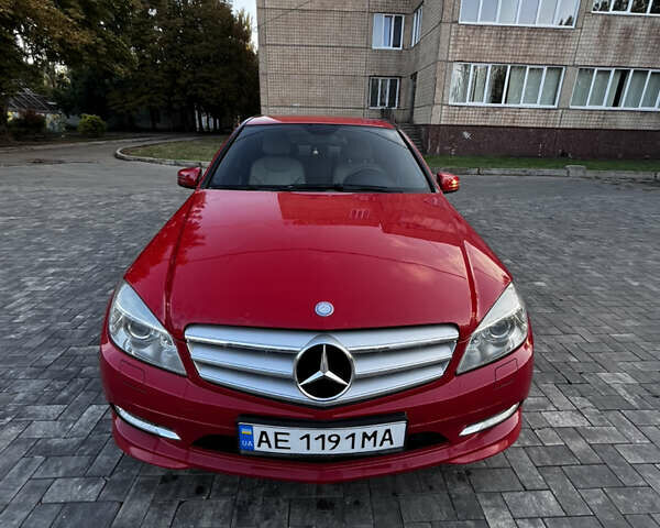 Червоний Мерседес Ц-Клас, об'ємом двигуна 1.8 л та пробігом 152 тис. км за 10500 $, фото 4 на Automoto.ua