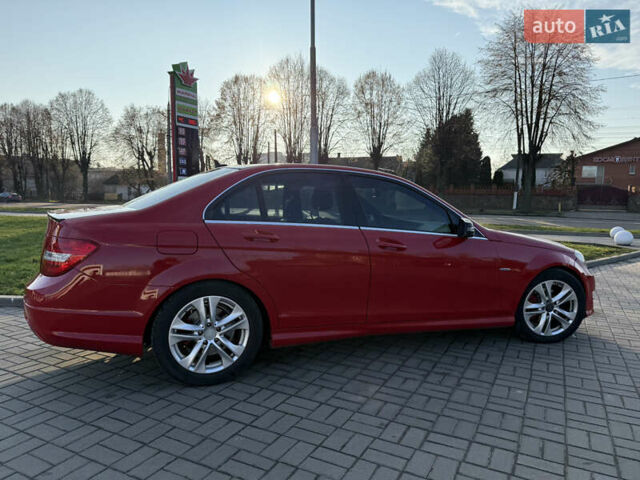 Червоний Мерседес Ц-Клас, об'ємом двигуна 1.8 л та пробігом 239 тис. км за 10700 $, фото 4 на Automoto.ua