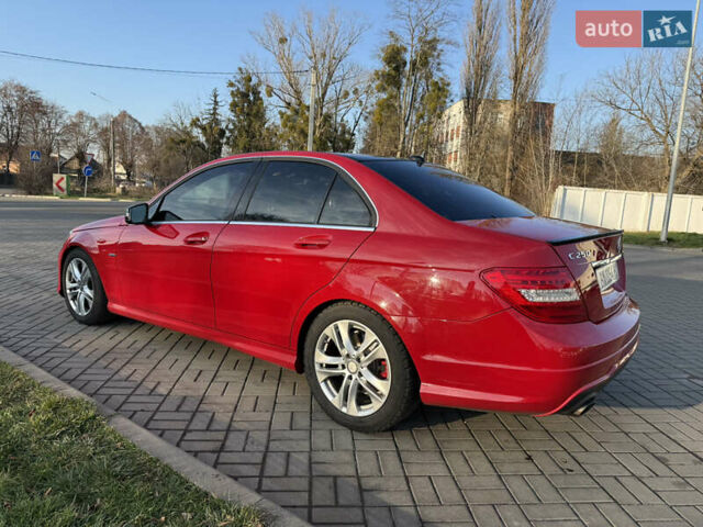 Червоний Мерседес Ц-Клас, об'ємом двигуна 1.8 л та пробігом 239 тис. км за 10700 $, фото 6 на Automoto.ua