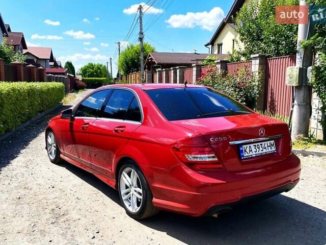 Червоний Мерседес Ц-Клас, об'ємом двигуна 1.8 л та пробігом 268 тис. км за 11900 $, фото 5 на Automoto.ua